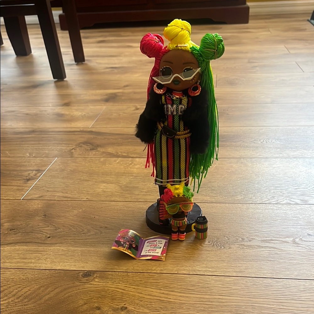 OMG Queen Sways and LOL Jammin